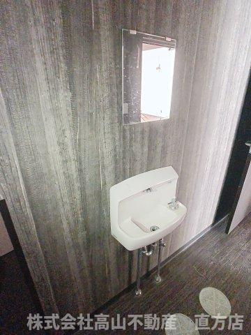 直方市湯野原２丁目の店舗一部の洗面所