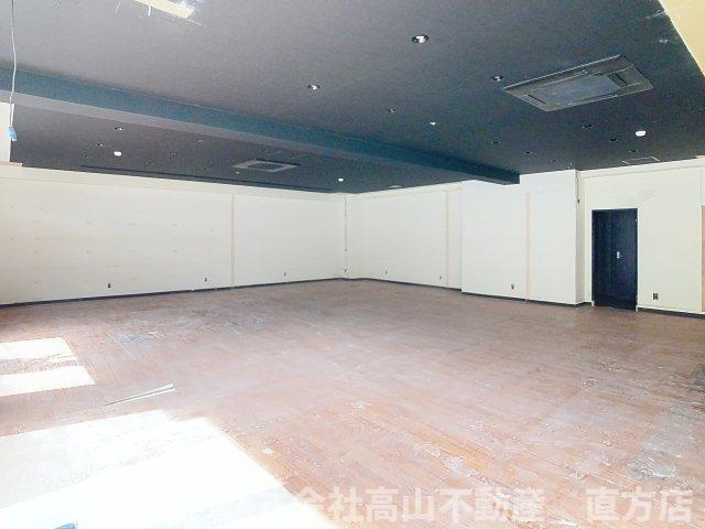 直方市湯野原２丁目の店舗一部の内装