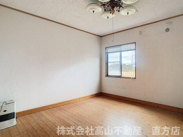 小竹町新山﨑事務所の洋室