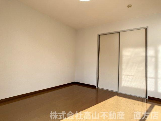 直方市大字感田のアパートの洋室
