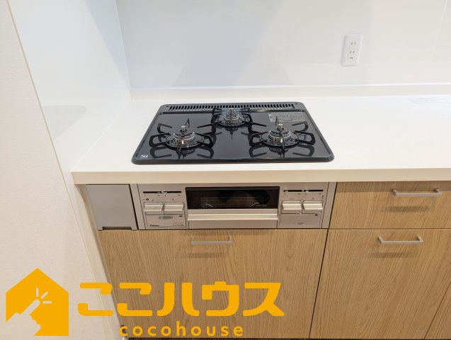 ライオンズヒルズ具志のキッチン|三口コンロ