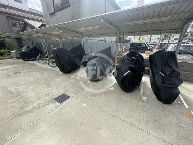 プレサンス塚本駅前|プレサンス塚本駅前　バイク置き場
