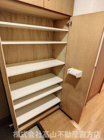 ミレニアム須崎の収納