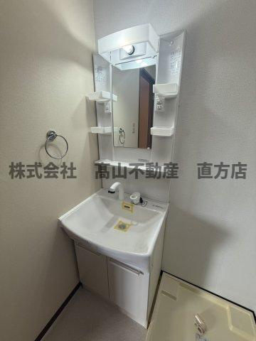 直方市大字植木のアパートの洗面所