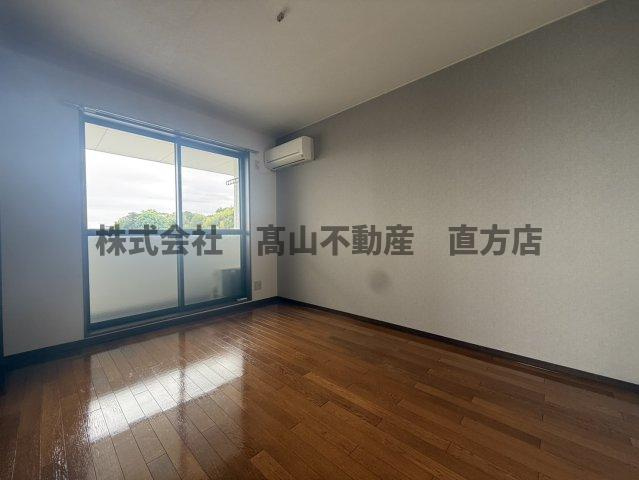 直方市大字植木のアパートの寝室