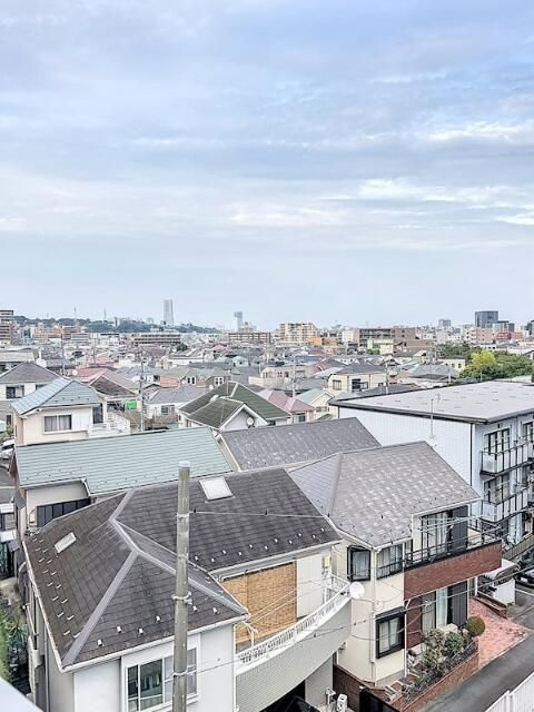 横浜市南区弘明寺町のアパートの展望