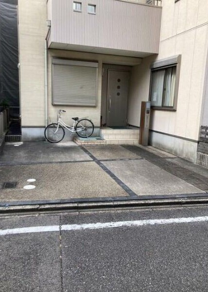 千種区上野三丁目戸建の駐車場