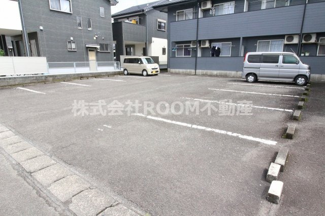 クレス中村の駐車場|駐車場があります