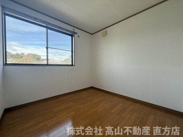 直方市大字感田のアパートの洋室