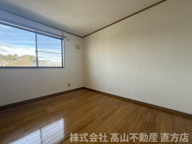 直方市大字感田のアパートの寝室