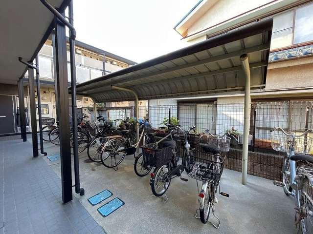 レオパレスルミエール西台の駐車場|73479076_9.jpg