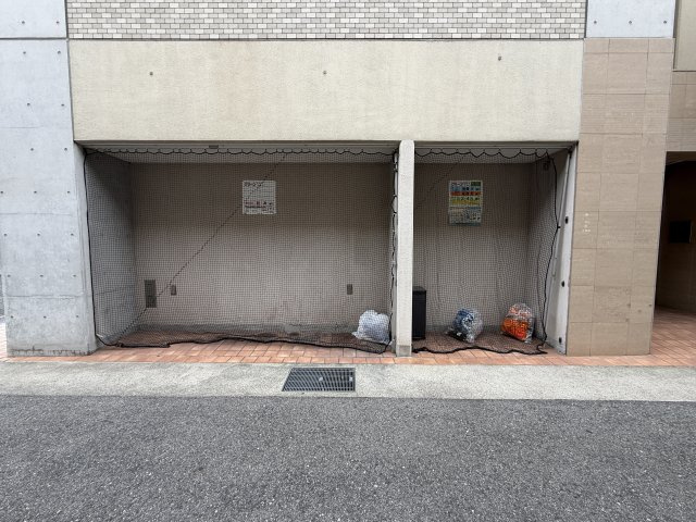 プライムライフ御影の駐車場
