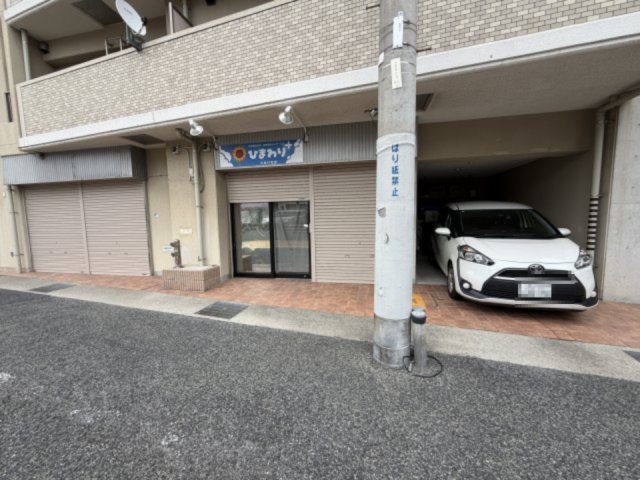 プライムライフ御影の駐車場