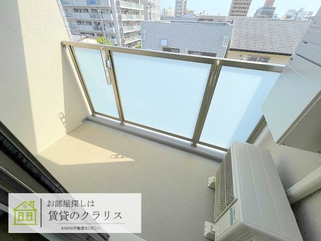 EVER HOMES 京都駅南（エバーホームズ）のバルコニー