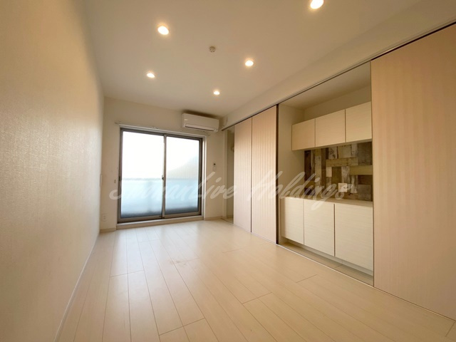 藤沢市円行１丁目の賃貸マンションの居間・リビング