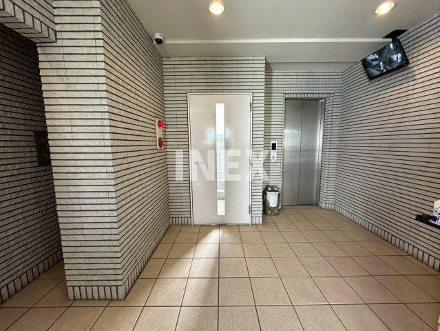 横浜市保土ケ谷区宮田町１丁目の賃貸マンションのロビー