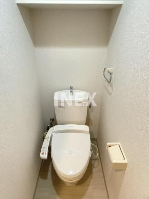 横浜市保土ケ谷区宮田町１丁目の賃貸マンションのトイレ