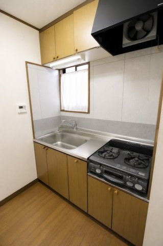 龍ケ崎市緑町の事務所のキッチン|お料理しやすいキッチンです