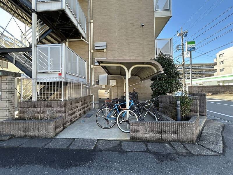 レオパレスユートピアコートの駐車場|74589390_8.jpg
