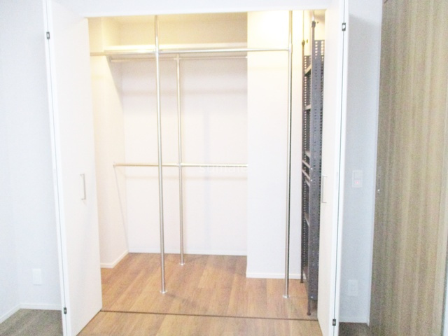 ヴェレーナシティ　パレ・ド・プラージュの収納|6帖のお部屋にはウォークインクローゼット付です♪♪
