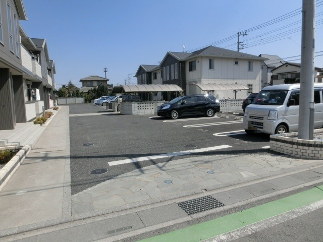 ベルセーヌＢの駐車場