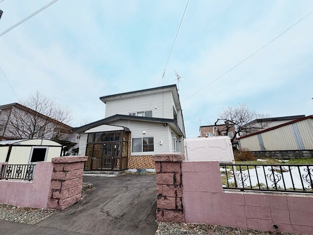 栗山町松風（１９５－６）貸家
