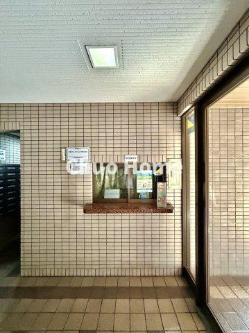 コスモ向島の受付|受付(管理人室)。管理会社：大和ライフネクスト株式会社に全部委託・管理人は日勤管理です。