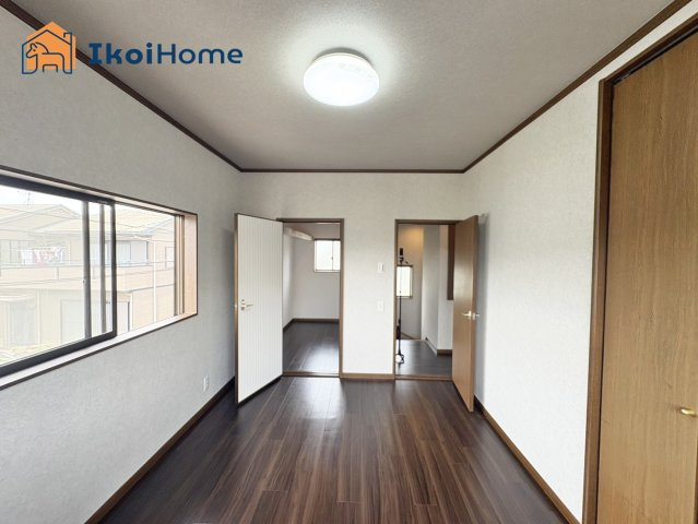 神戸市西区宮下２丁目　中古戸建の寝室|【ホームページに現地動画掲載中】●年中無休：当日予約可●WIC完備でお洋服など沢山収納できます！