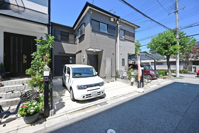 尼崎市長洲中通2丁目中古戸建│3LDK＋駐車1台可の外観|JR尼崎駅徒歩9分。大阪・三宮へ快適アクセスの好立地です！
生活に便利な施設も徒歩圏内に充実した環境で新生活を始めませんか？