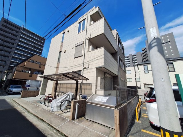 ファミール仲町の外観