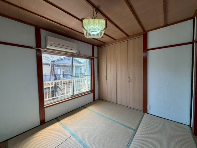長尾家具町4丁目戸建の寝室
