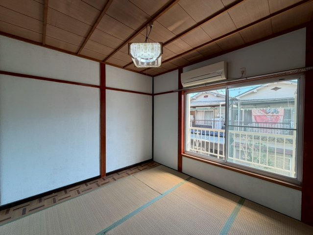 長尾家具町4丁目戸建の寝室