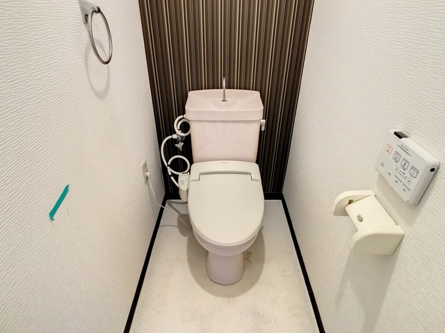 直方市大字植木のアパートのトイレ
