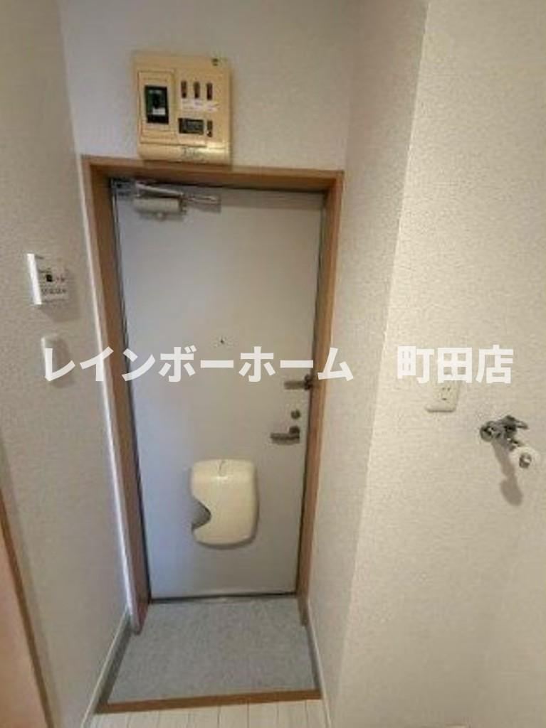 ウィステリアK※初期費用分割あと払いサービス利用可能物件の玄関
