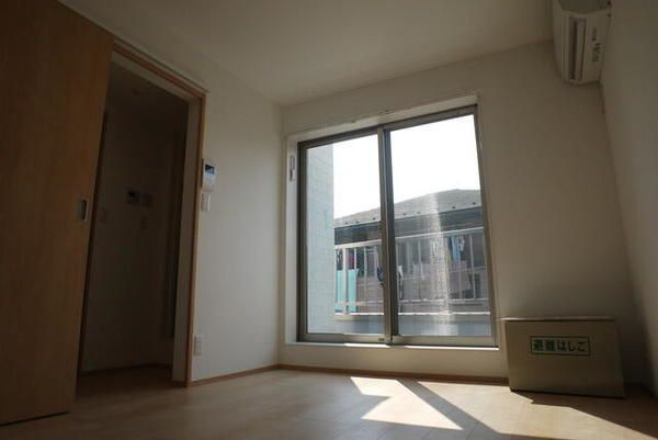 ミレアビターレ北千住の洋室