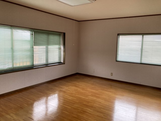 本町三丁目売り住宅の洋室