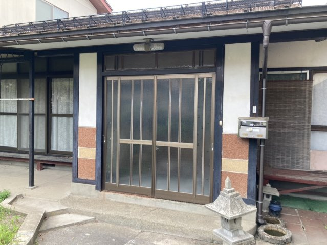 本町三丁目売り住宅の玄関