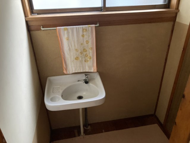 本町三丁目売り住宅の洗面所