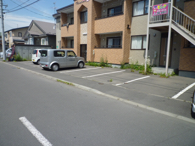 リレイション２の駐車場