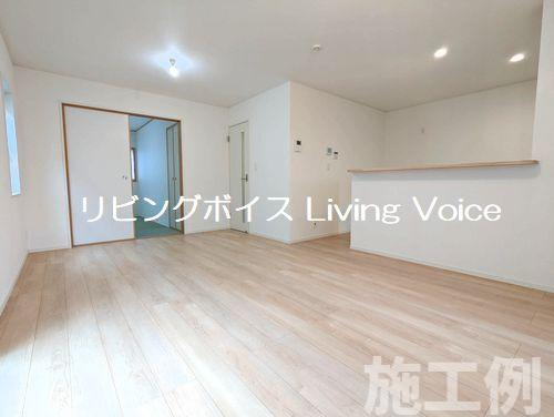 【居間・リビング】 | 【仲介手数料０円】秦野市清水町第1　新築一戸建て　 | 秦野市清水町第1　新築一戸建て　