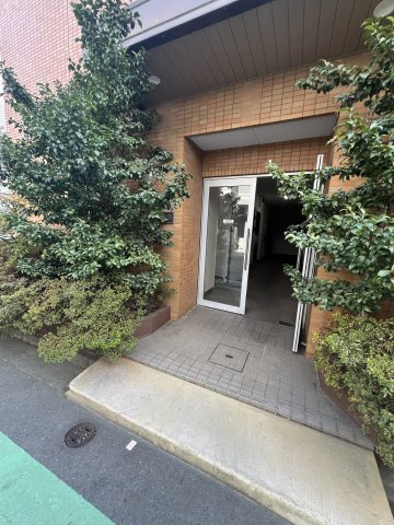 葛飾区宝町２丁目　１棟マンションのエントランス