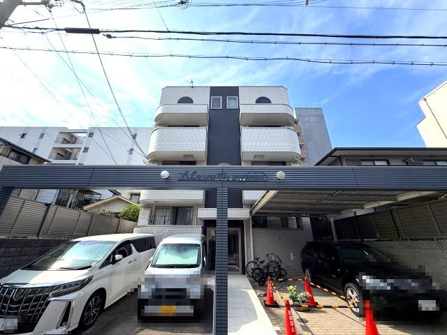 アルユータ六甲道の外観