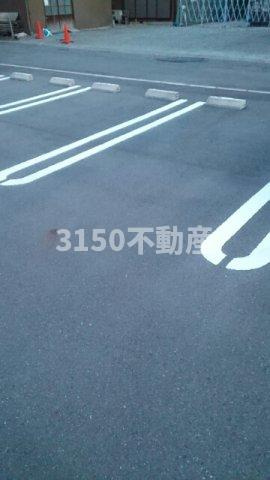 ネオ　ステージの駐車場|駐車場に車を止められます