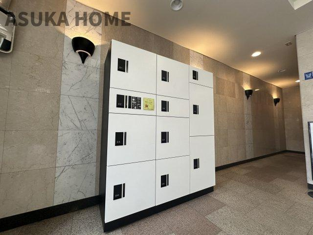 日神パレステージ鴨居の設備|不在時にもあると大変便利な宅配ボックスを完備。