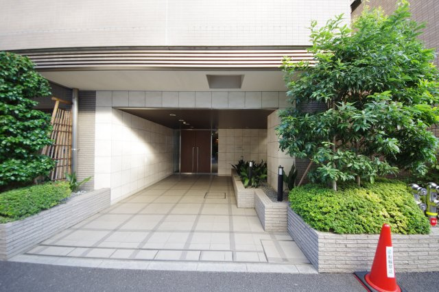 【エントランス】