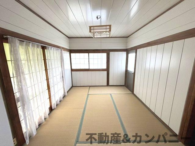 福角町の中古のおうち　松山市福角町中古戸建の和室|和室があれば客間としても活用できます