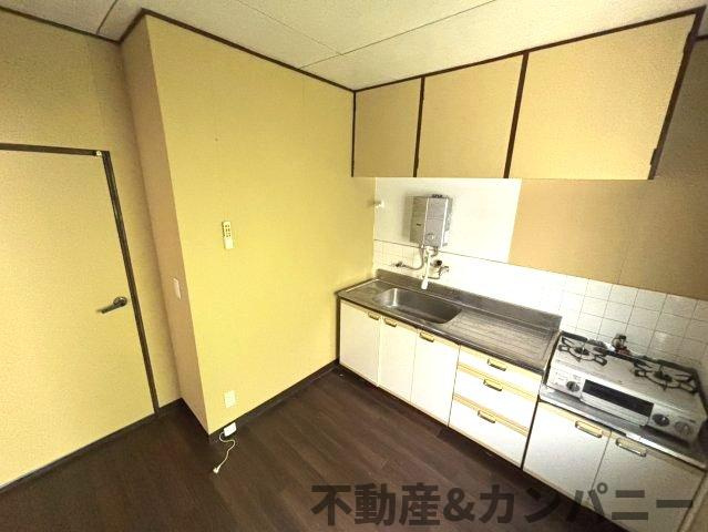 福角町の中古のおうち　松山市福角町中古戸建のキッチン|キッチンでお料理をお楽しみください