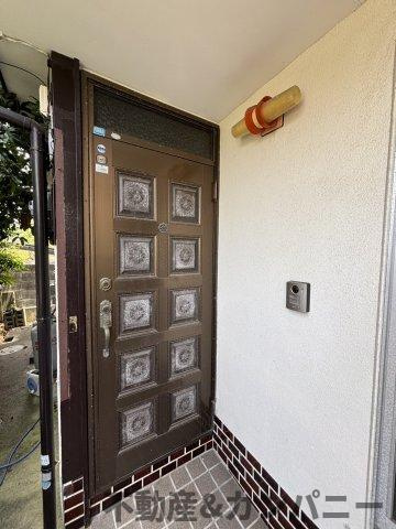 福角町の中古のおうち　松山市福角町中古戸建の玄関