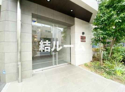 板橋区小茂根１丁目の賃貸マンションのエントランス
