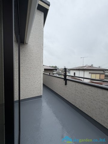 伊勢原市東大竹　新築戸建　全5棟2号棟のバルコニー